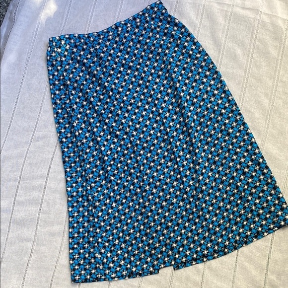 Sag Harbor Y2k Blue Geometric Patterned Maxi Skirt. - Picture 3 of 9